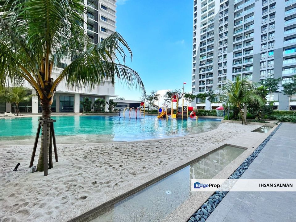 FREEHOLD CORNER PARTLY FURNISHED Akasa Serviced Apartment Cheras For Sale, Selangor, Cheras South