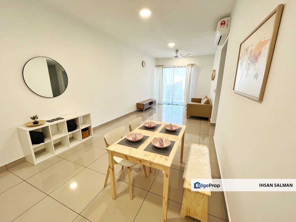 FREEHOLD CORNER PARTLY FURNISHED Akasa Serviced Apartment Cheras For Sale, Selangor, Cheras South