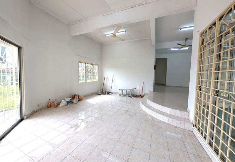 Persiaran Puncak Alam 1 