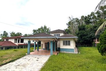 Persiaran Puncak Alam 1 