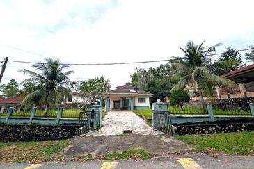 Persiaran Puncak Alam 1 