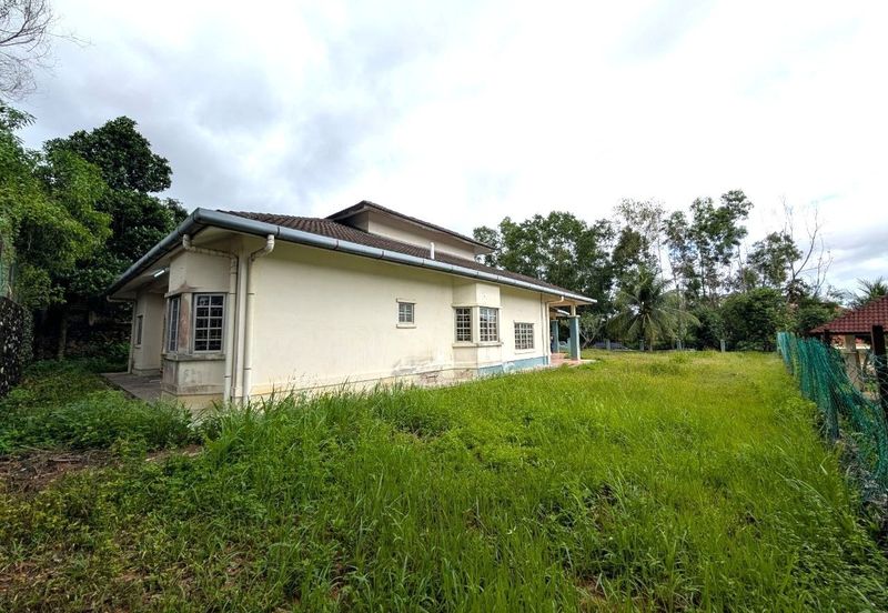 Persiaran Puncak Alam 1 