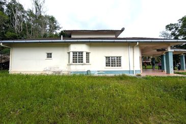 Persiaran Puncak Alam 1 