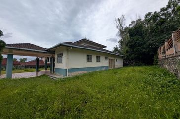 Persiaran Puncak Alam 1 