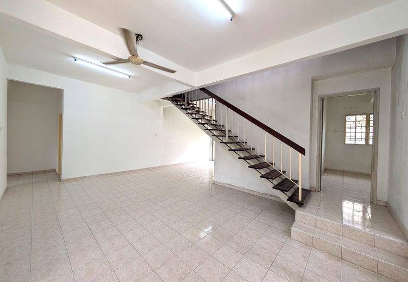 Persiaran Puncak Alam 1 