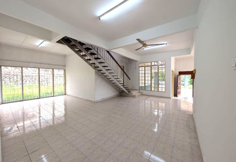 Persiaran Puncak Alam 1 