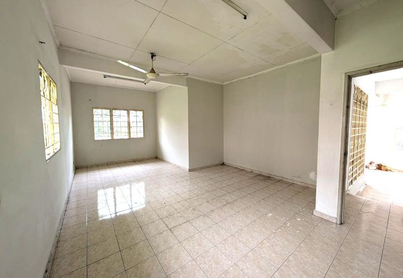 Persiaran Puncak Alam 1 