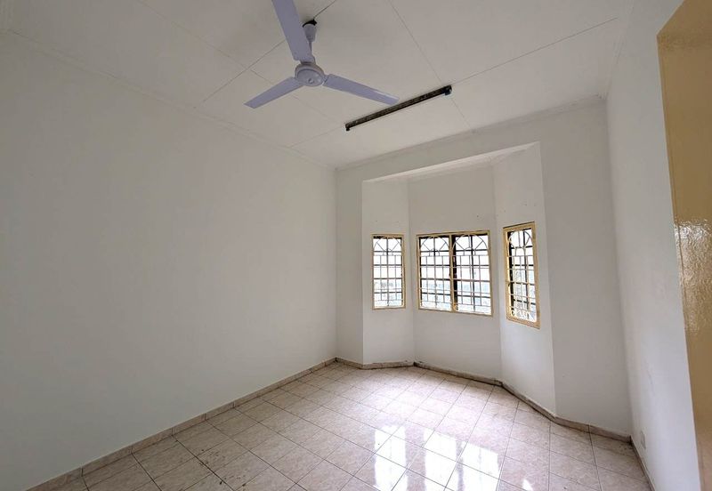 Persiaran Puncak Alam 1 