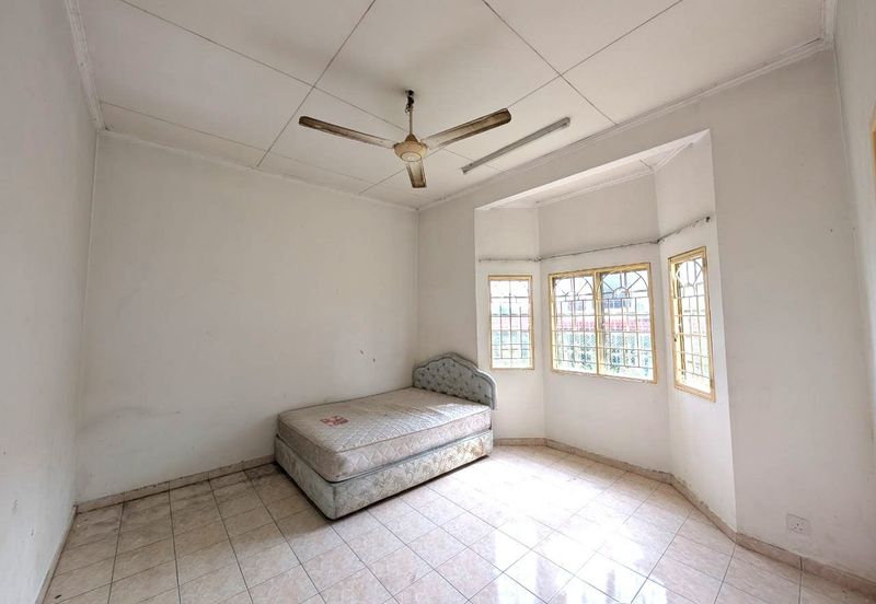 Persiaran Puncak Alam 1 