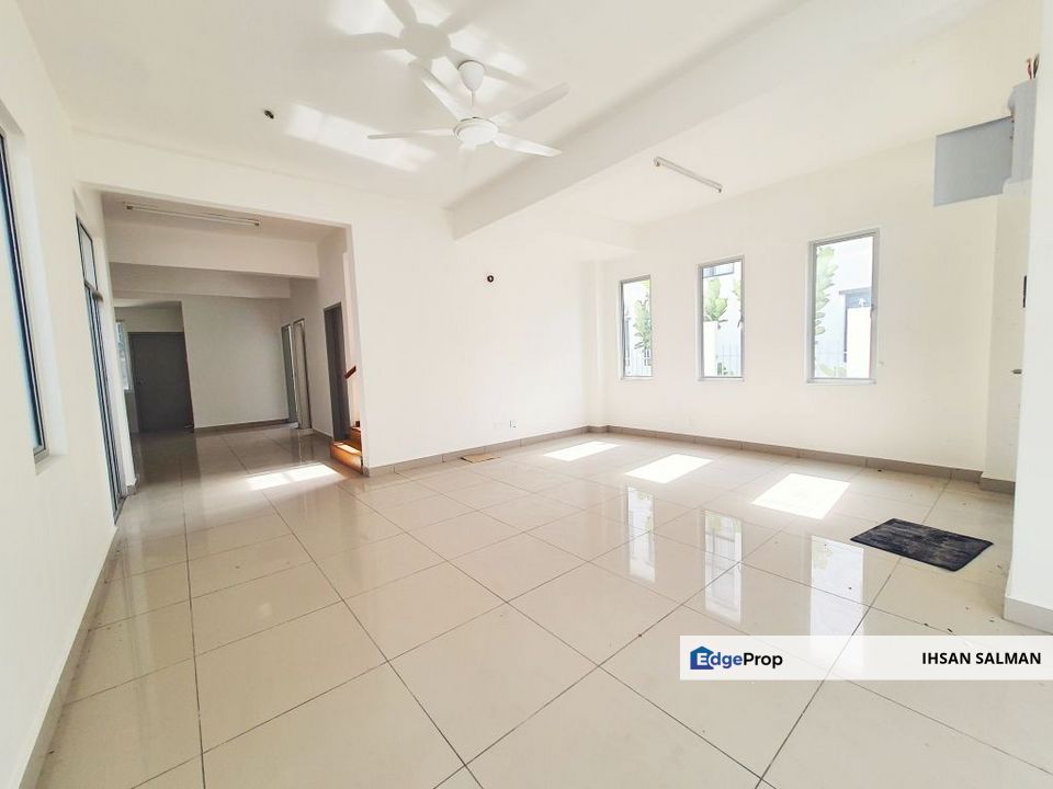NEW HOUSE OPEN TITILE FACING OPEN Semi D Laman Sutera Seksyen U15 Shah Alam For Sale, Selangor, Shah Alam
