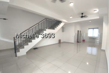 Robin @ Bandar Rimbayu