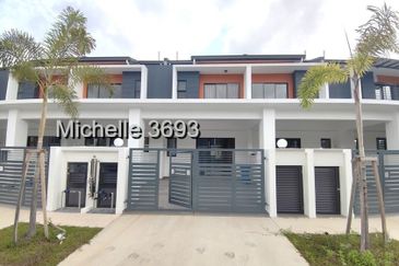 Robin @ Bandar Rimbayu