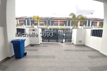 Robin @ Bandar Rimbayu