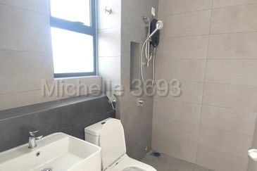 Robin @ Bandar Rimbayu