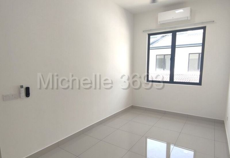 Robin @ Bandar Rimbayu