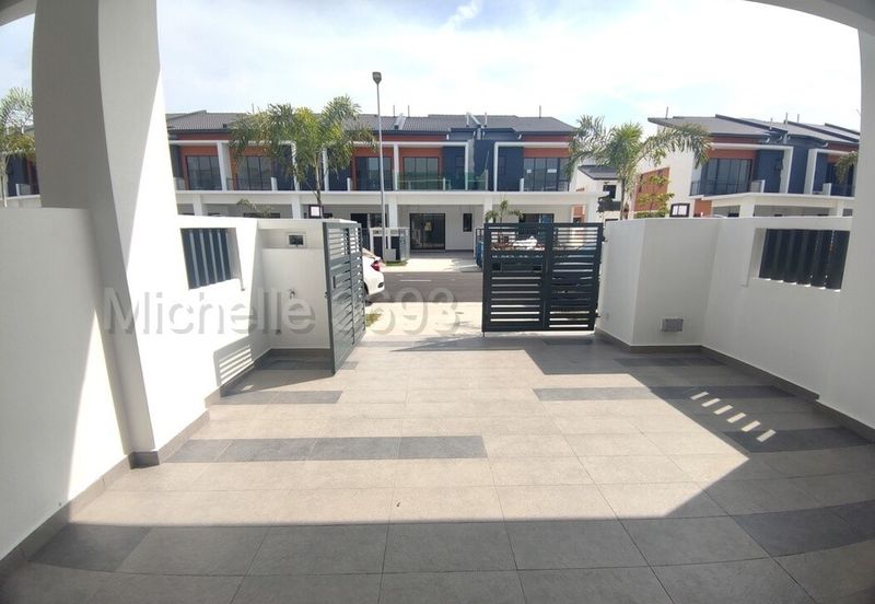 Robin @ Bandar Rimbayu