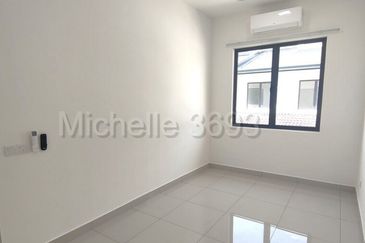 Robin @ Bandar Rimbayu