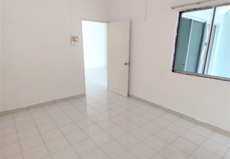 Townhouse @ Bukit Rimau / Kota Kemuning - Ground Floor unit 