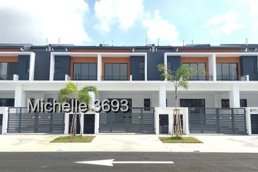 Robin @ Bandar Rimbayu