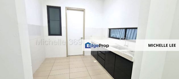 2 Storey SEMI D @ Bandar Rimbayu - Kitchen Cabinet + Air Conds RM2000 only!!!, Selangor, Telok Panglima Garang