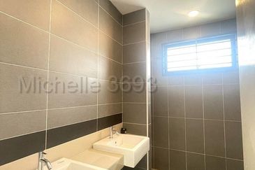 Periwinkle @ Bandar Rimbayu