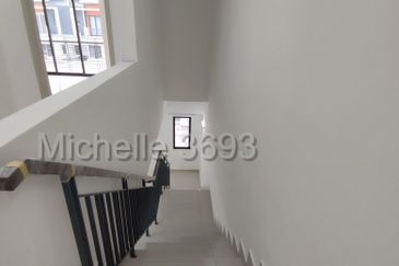 Robin @ Bandar Rimbayu