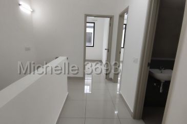 Robin @ Bandar Rimbayu