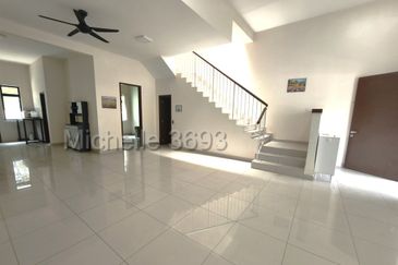 Scarlet @ Bandar Rimbayu