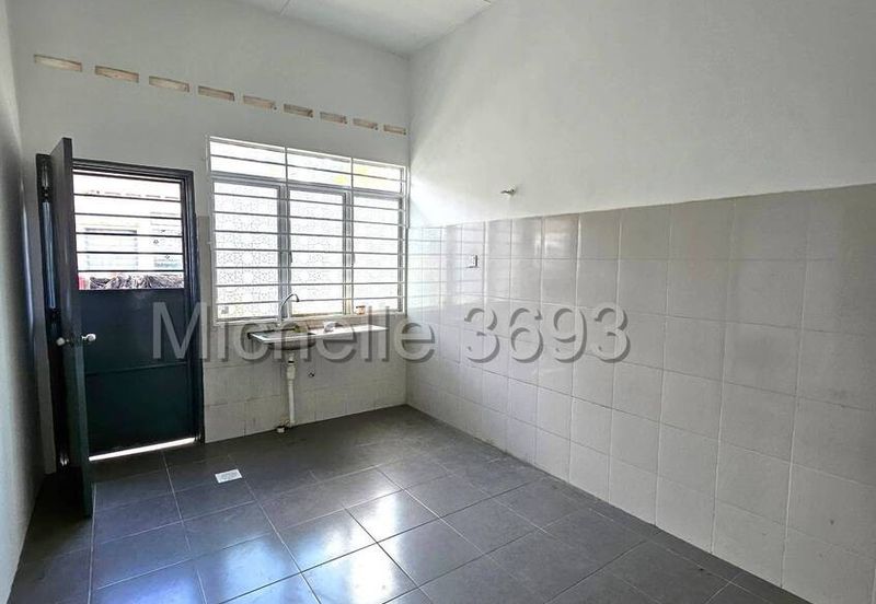 Taman Bahtera, Jalan Kebun Baru