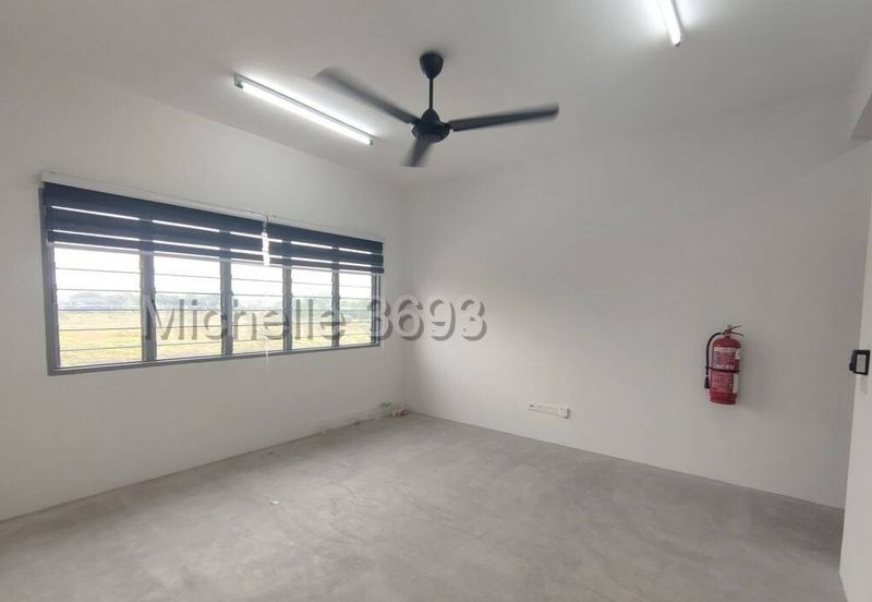 Halaman 11 @ Bandar Rimbayu ( Walk up Apartment) - 2nd floor 