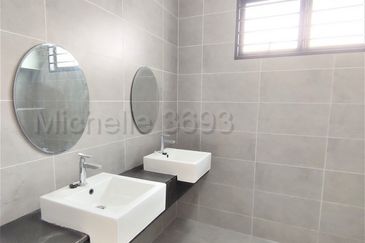 Scarlet @ Bandar Rimbayu