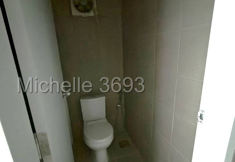 Quayside Shoppes, Amber Residence