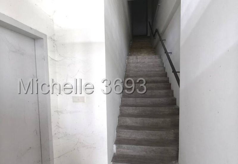 Quayside Shoppes, Amber Residence