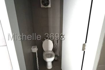 Quayside Shoppes, Amber Residence