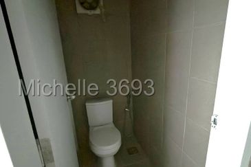 Quayside Shoppes, Amber Residence