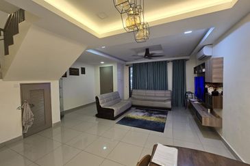 DOUBLE STOREY TERRACE HOUSE - BANDAR TIRAM