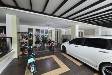 DOUBLE STOREY TERRACE HOUSE - BANDAR TIRAM