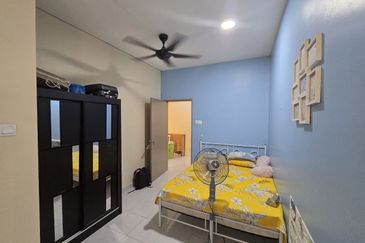 DOUBLE STOREY TERRACE HOUSE - BANDAR TIRAM