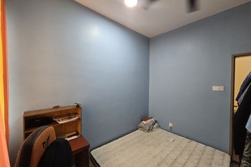 DOUBLE STOREY TERRACE HOUSE - BANDAR TIRAM