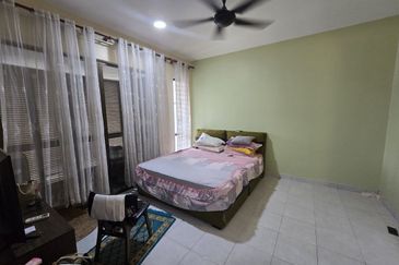 DOUBLE STOREY TERRACE HOUSE - BANDAR TIRAM