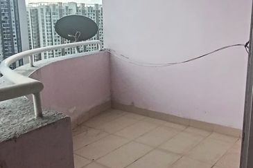 Condo AMADESA Desa Petaling