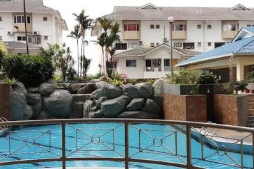 Condo AMADESA Desa Petaling