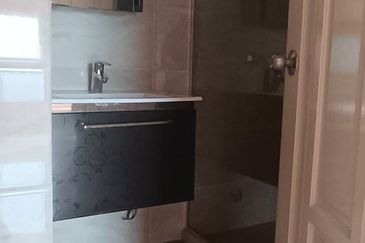 Condo AMADESA Desa Petaling