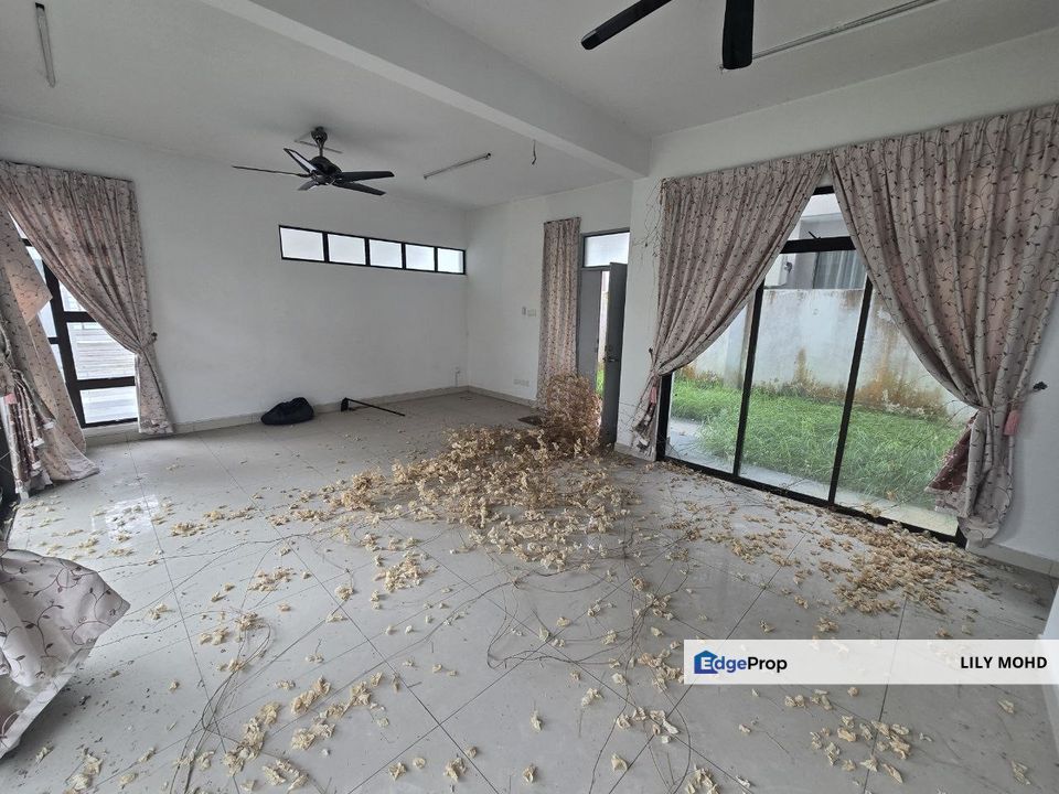 Semi D 2 Tingkat Tmn Bukit Dahlia Pasir Gudang, Johor, Pasir Gudang