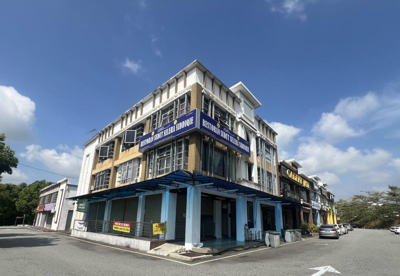 Renovated Ground Floor Shop Taman Impian Kluang