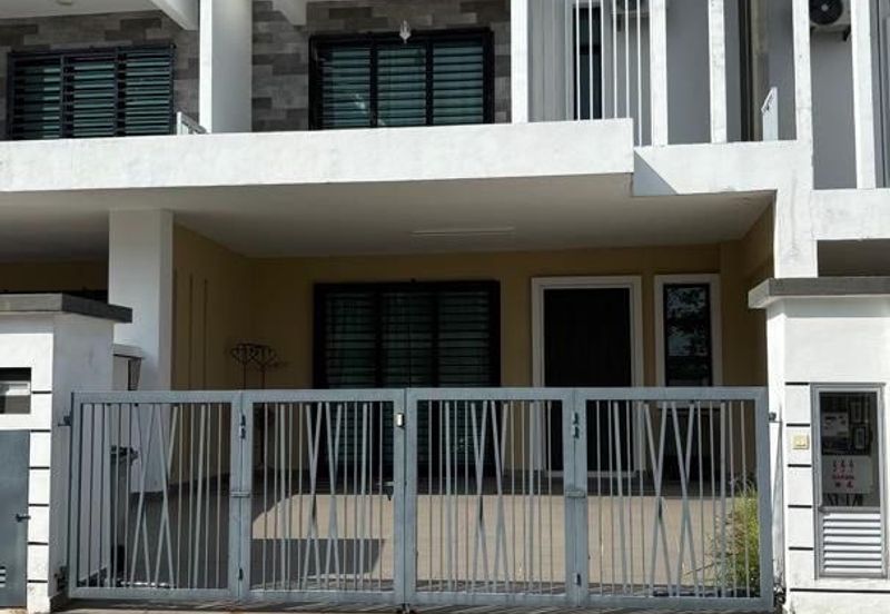 Double Storey Terrace Forest Heights SuperLink