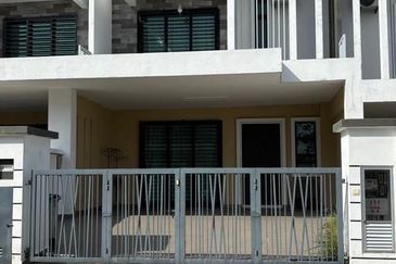 Double Storey Terrace Forest Heights SuperLink