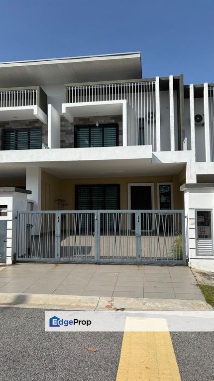 Double Storey Terrace Forest Heights SuperLink, Negeri Sembilan, Senawang