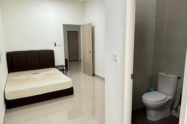 Double Storey Terrace Forest Heights SuperLink