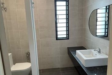 Double Storey Terrace Forest Heights SuperLink